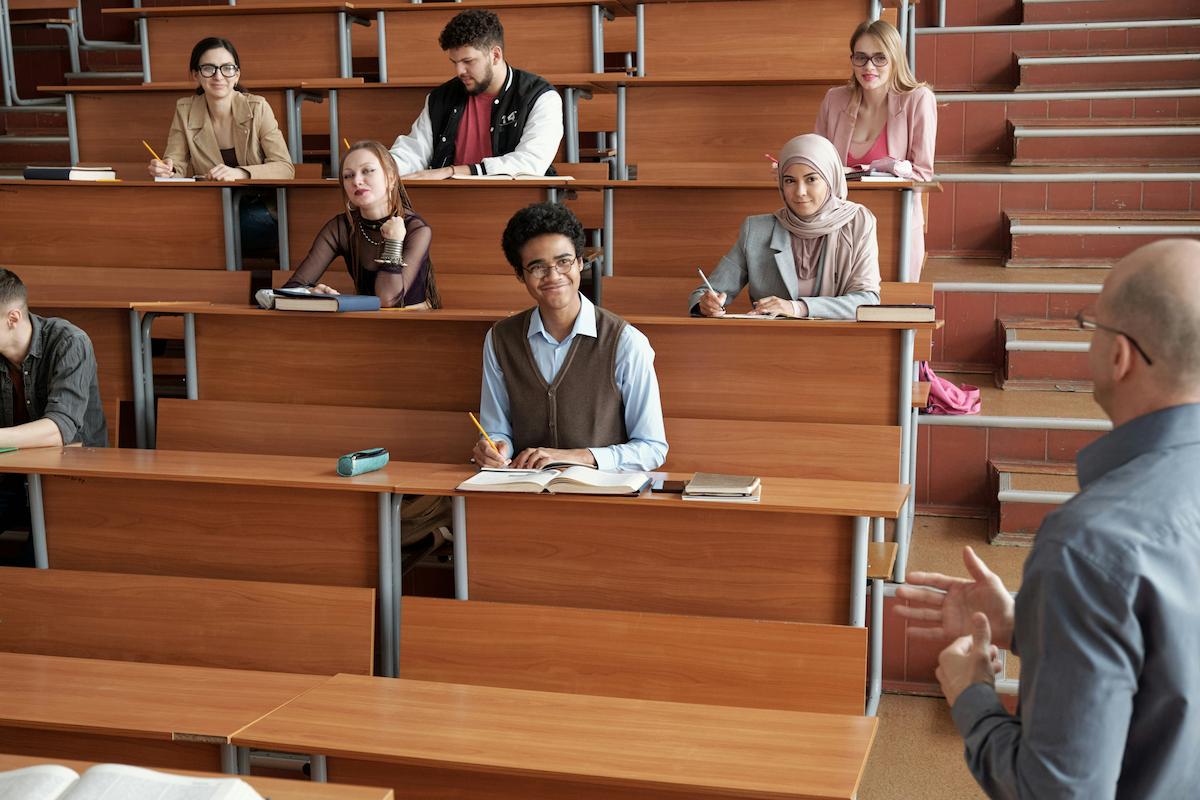 CPUT teacher questionnaires captured for higher-education academic research